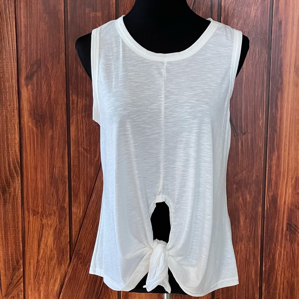 NWT Amelia James Tie Front Tank 2XL